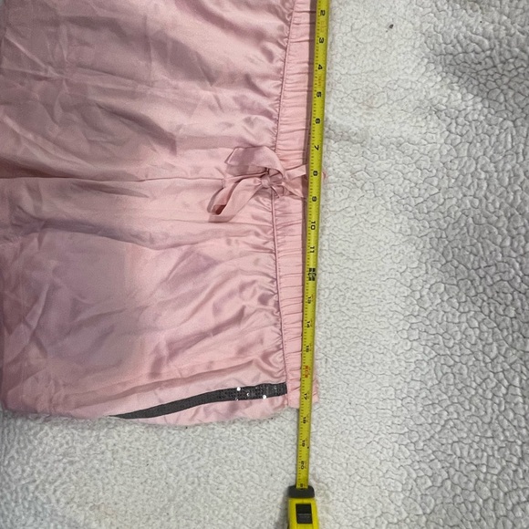 LARGE PINK SATIN VICTORIA’S SECRET 2 PIECE SHORTS PJ SET - Picture 5 of 10